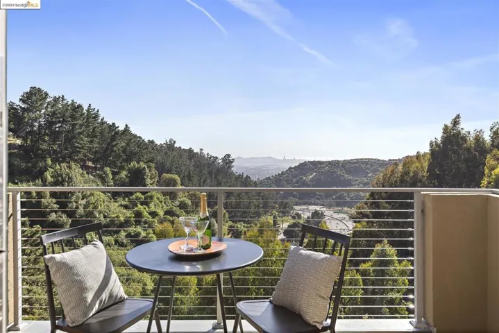 5695 Skyline Blvd, Oakland, California 94611