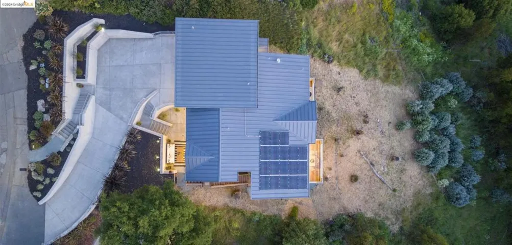 5695 Skyline Blvd, Oakland, California 94611