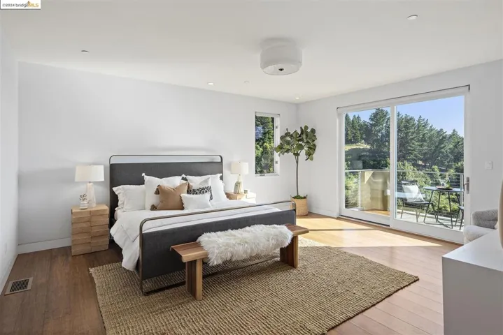 5695 Skyline Blvd, Oakland, California 94611