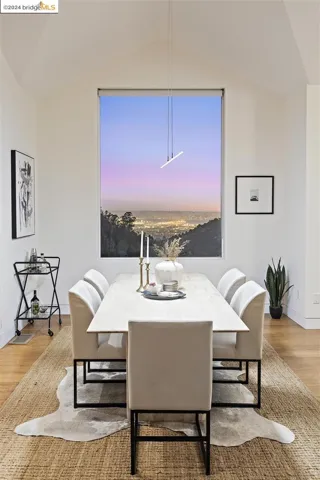 5695 Skyline Blvd, Oakland, California 94611