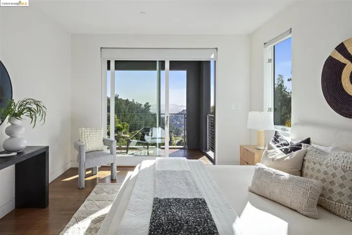 5695 Skyline Blvd, Oakland, California 94611