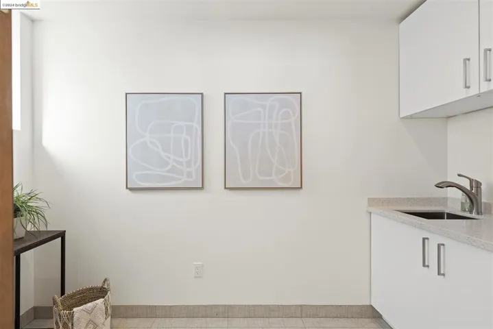5695 Skyline Blvd, Oakland, California 94611