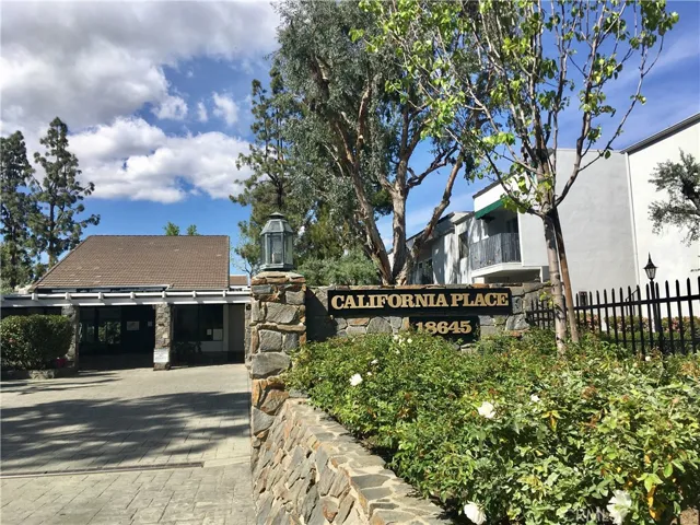 18645 Hatteras Street 289, Tarzana, California 91356