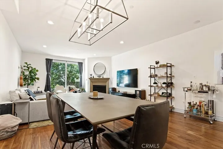 5753 White Oak Avenue 11, Encino, California 91316