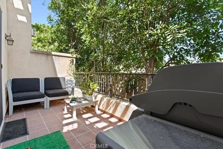 5753 White Oak Avenue 11, Encino, California 91316
