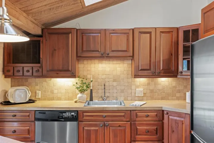 2 Deer Meadow, Carmel Valley, California 93924
