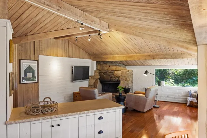 2 Deer Meadow, Carmel Valley, California 93924