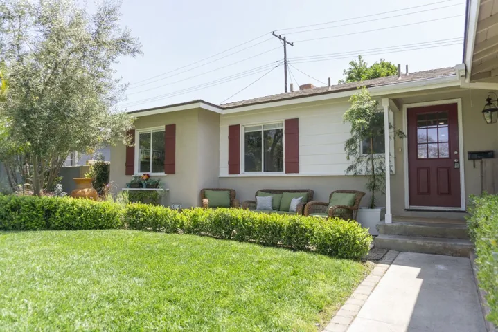 1002 Fairbrook Lane, Santa Ana, California 92706