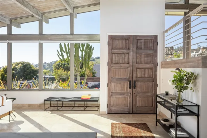 1450 Morningside Drive, Laguna Beach, California 92651