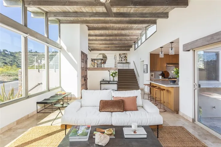 1450 Morningside Drive, Laguna Beach, California 92651