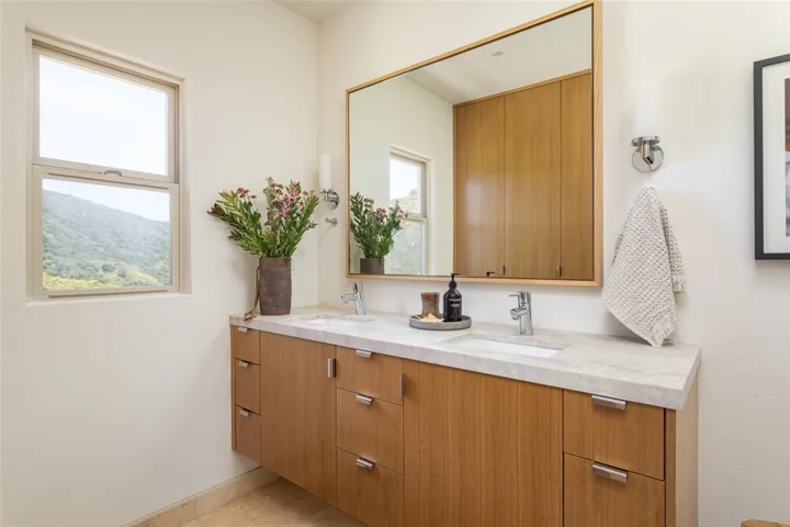 1450 Morningside Drive, Laguna Beach, California 92651