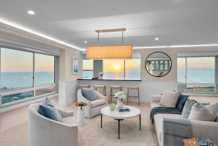 201 Calle Miramar 35, Redondo Beach, California 90277