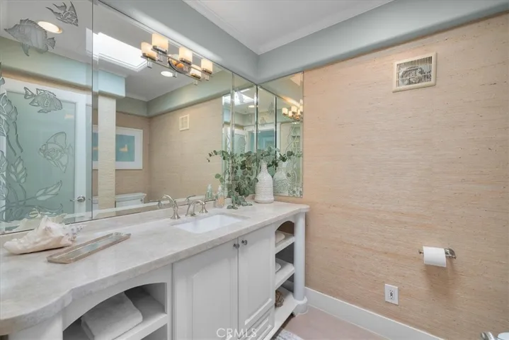 201 Calle Miramar 35, Redondo Beach, California 90277