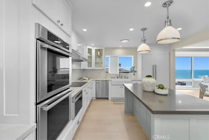 201 Calle Miramar 35, Redondo Beach, California 90277