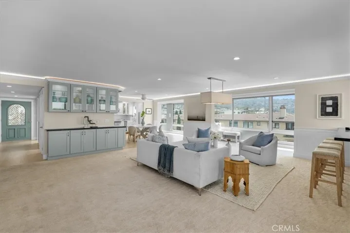 201 Calle Miramar 35, Redondo Beach, California 90277