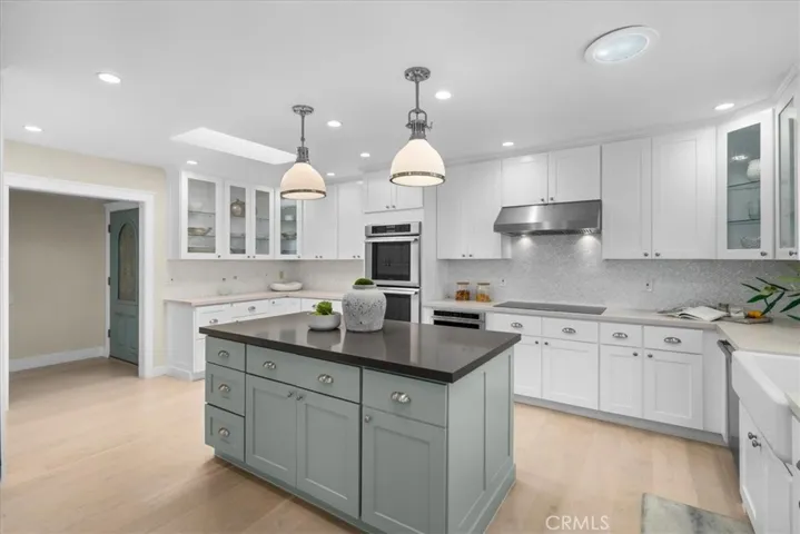 201 Calle Miramar 35, Redondo Beach, California 90277