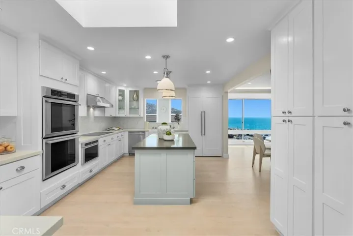 201 Calle Miramar 35, Redondo Beach, California 90277