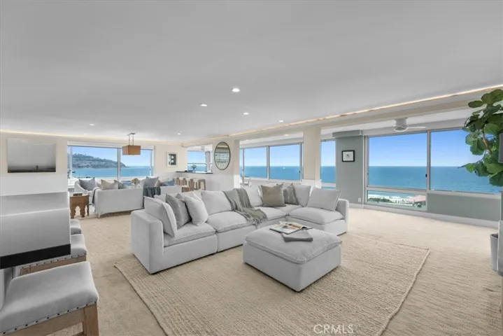 201 Calle Miramar 35, Redondo Beach, California 90277