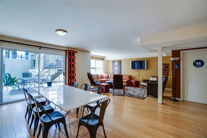 4702 Fulton Avenue 303, Sherman Oaks, California 91423