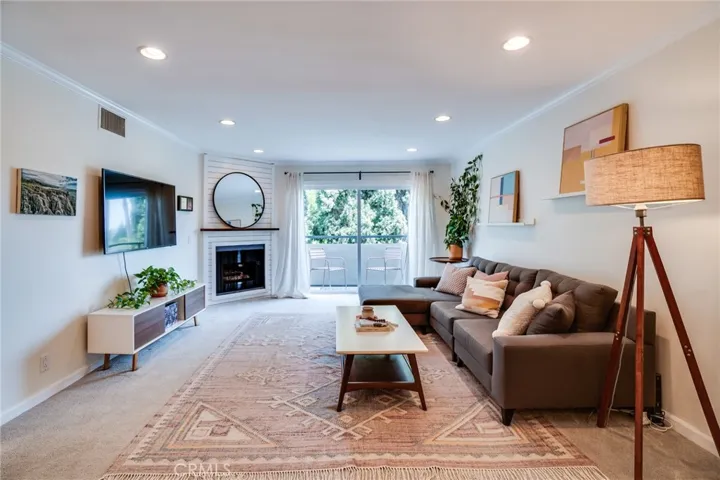 4702 Fulton Avenue 303, Sherman Oaks, California 91423