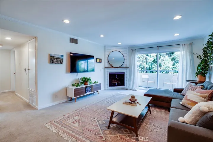 4702 Fulton Avenue 303, Sherman Oaks, California 91423