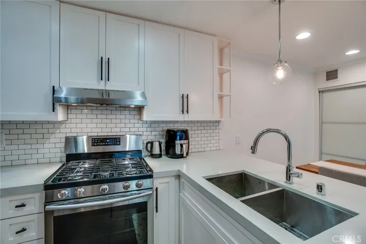 4702 Fulton Avenue 303, Sherman Oaks, California 91423