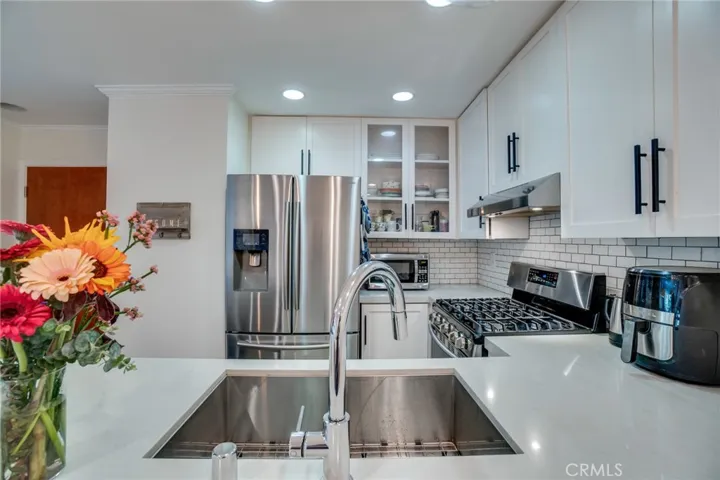 4702 Fulton Avenue 303, Sherman Oaks, California 91423