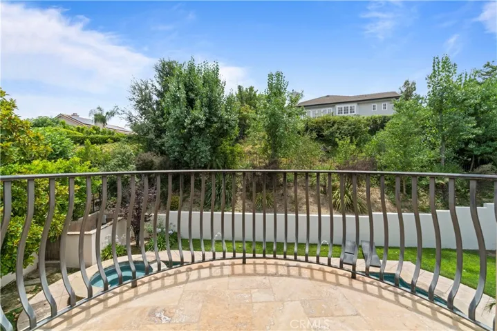 6167 Woodland View Drive, Woodland Hills, California 91367