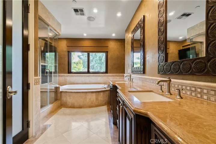 6167 Woodland View Drive, Woodland Hills, California 91367