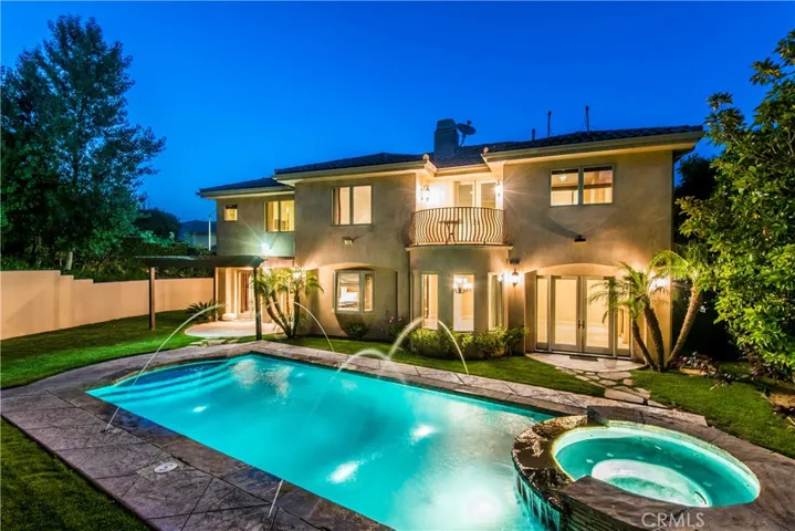 6167 Woodland View Drive, Woodland Hills, California 91367