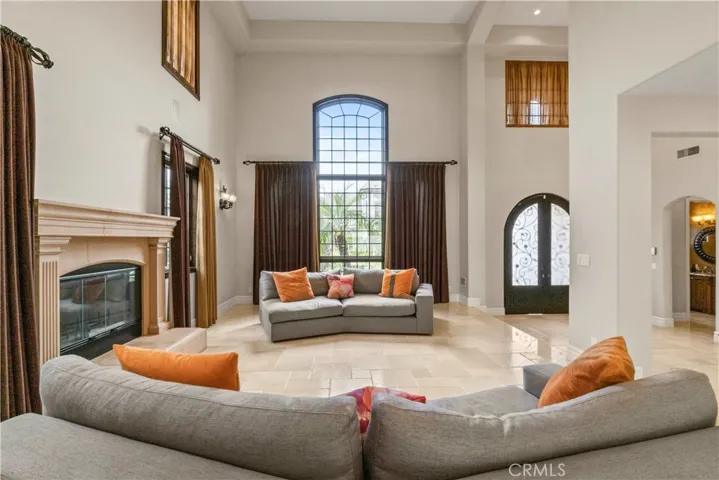 6167 Woodland View Drive, Woodland Hills, California 91367