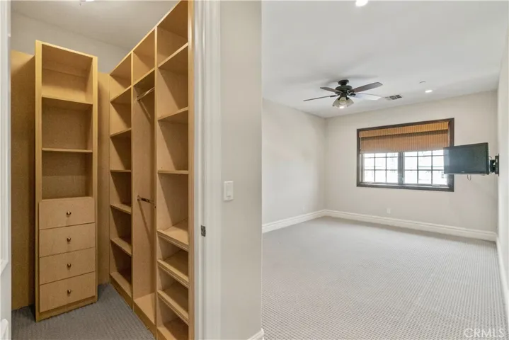 6167 Woodland View Drive, Woodland Hills, California 91367