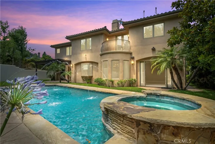 6167 Woodland View Drive, Woodland Hills, California 91367