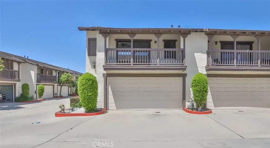 1121 Strawberry Ln, Glendora, California 91740