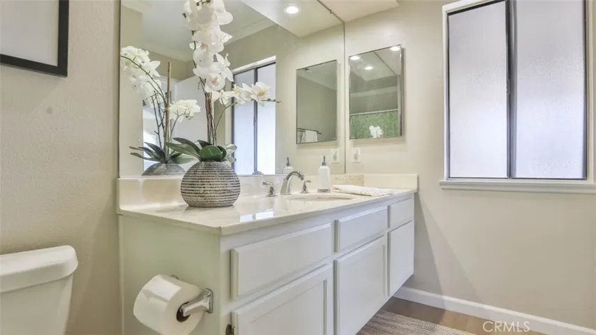 1121 Strawberry Ln, Glendora, California 91740