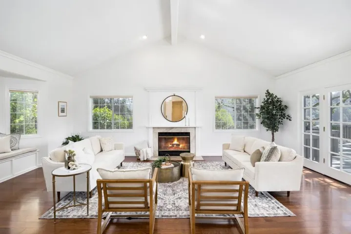348 Los Robles Road, Soquel, California 95073