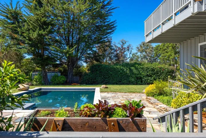 348 Los Robles Road, Soquel, California 95073