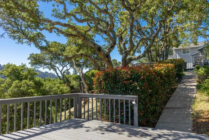 348 Los Robles Road, Soquel, California 95073