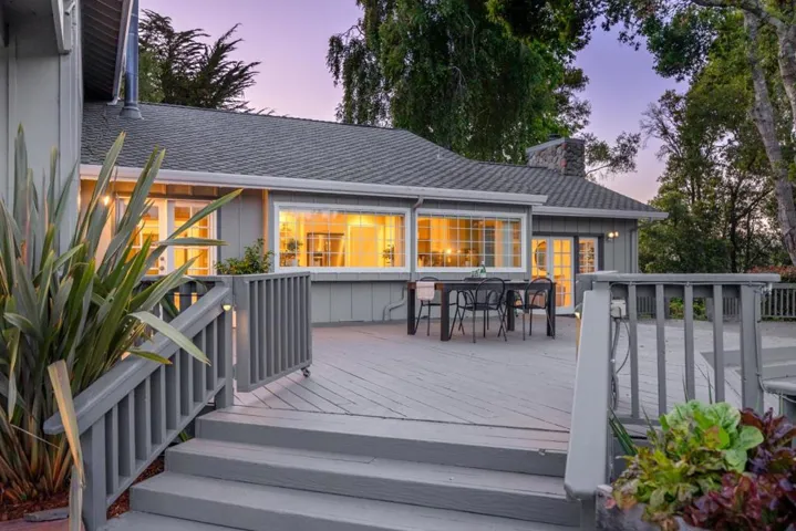 348 Los Robles Road, Soquel, California 95073