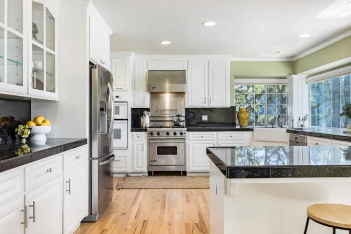 348 Los Robles Road, Soquel, California 95073