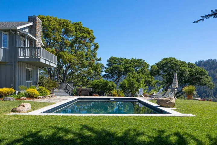 348 Los Robles Road, Soquel, California 95073