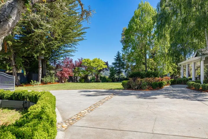 348 Los Robles Road, Soquel, California 95073
