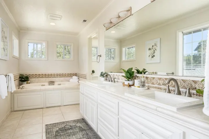 348 Los Robles Road, Soquel, California 95073
