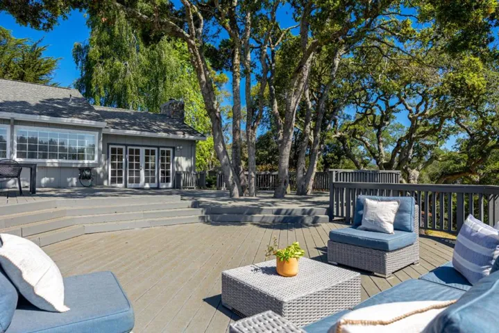 348 Los Robles Road, Soquel, California 95073