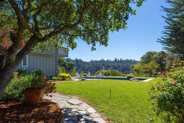 348 Los Robles Road, Soquel, California 95073
