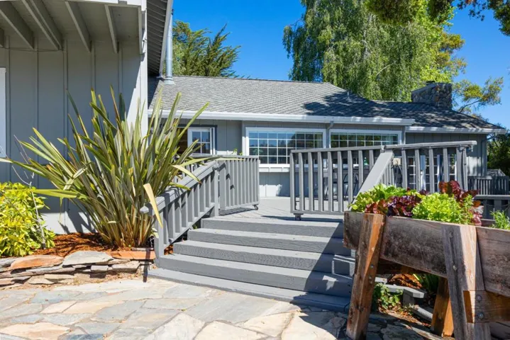 348 Los Robles Road, Soquel, California 95073