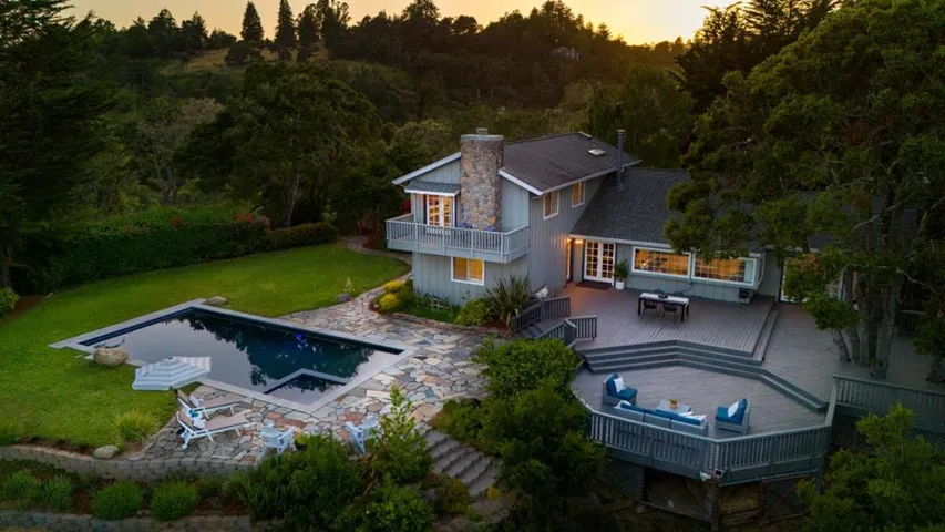 348 Los Robles Road, Soquel, California 95073