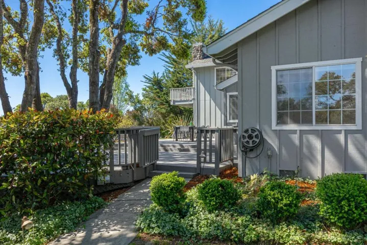 348 Los Robles Road, Soquel, California 95073