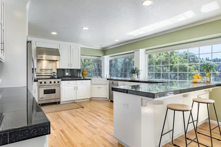 348 Los Robles Road, Soquel, California 95073