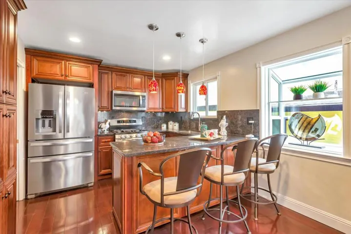796 Saint Francis Boulevard, Daly City, California 94015